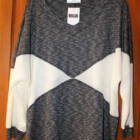 Pull blanc et gris